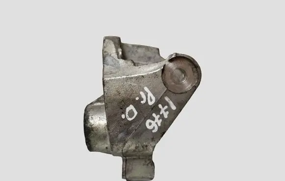 Volvo V60 Engine mounting bracket 9645161180