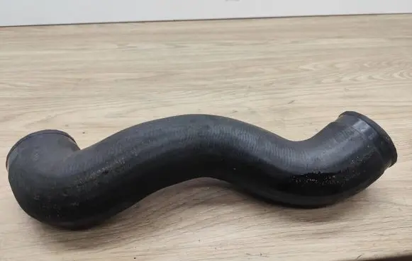 Volvo XC90 Intercooler hose/pipe 30680217