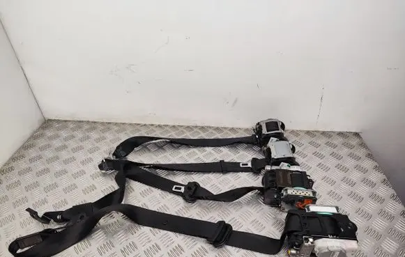Audi Q5 SQ5 Set of seat belts 8R1857706K 8R1857705J 609207700