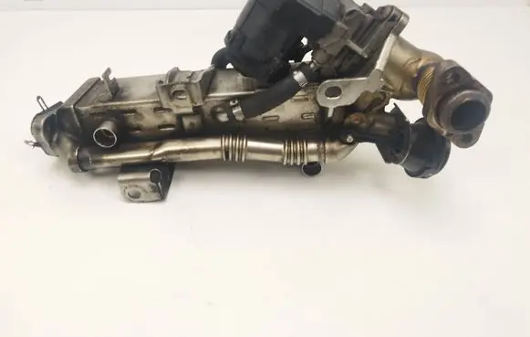 BMW 5 F10 F11 EGR valve cooler 7823210 78232100
