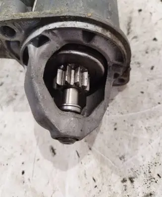 Mercedes-Benz E W211 Starter motor 00041518901