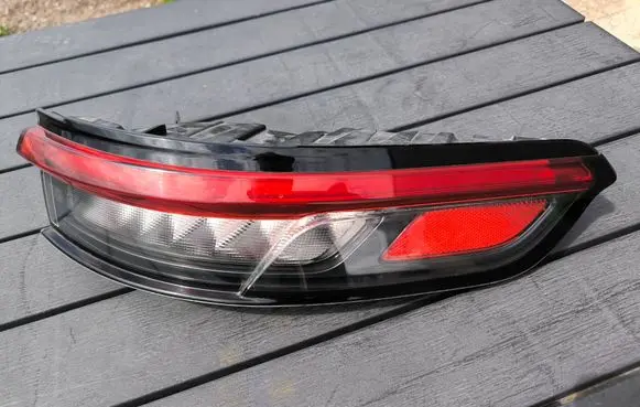 Jeep Grand Cherokee WL Rear/tail lights P68421132AD 68421132AD