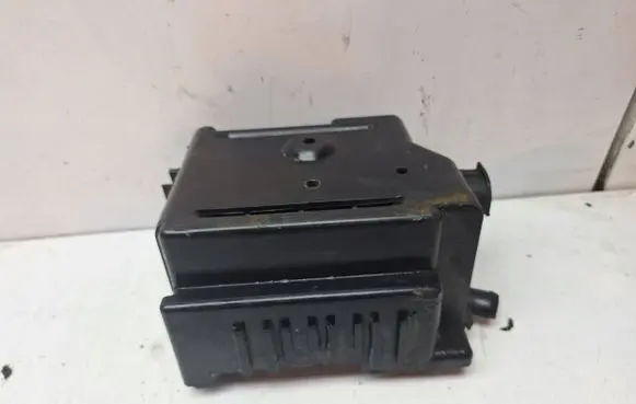 Alfa Romeo 147 Fuse box cover 11496-03