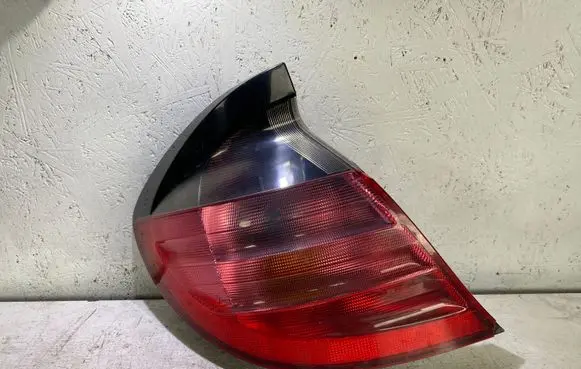 Mercedes-Benz C W203 Tail light bulb cover holder 15163100 32C0 P21A