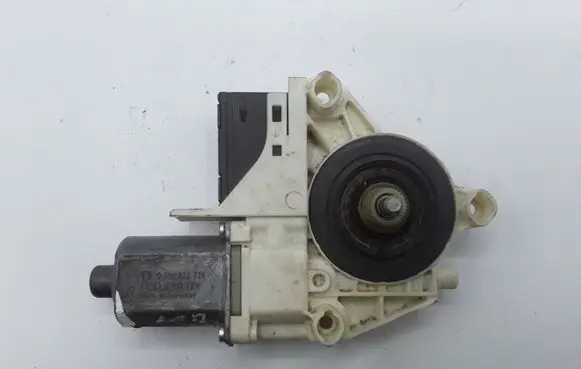 Renault Laguna III Rear door window regulator motor 0130822331 978409105 966818102