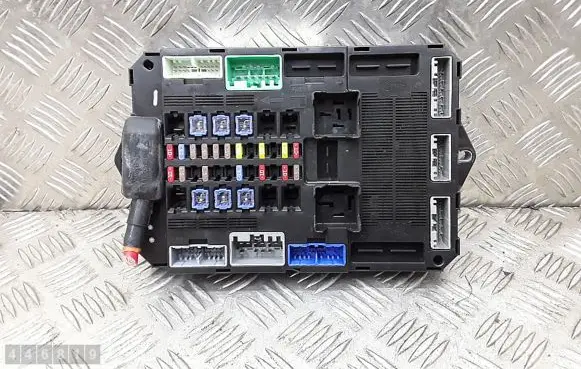 Jaguar XF Fuse module A50030029