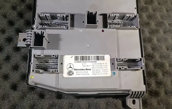 Mercedes-Benz E W213 SAM control unit A2139009119 A2139014103