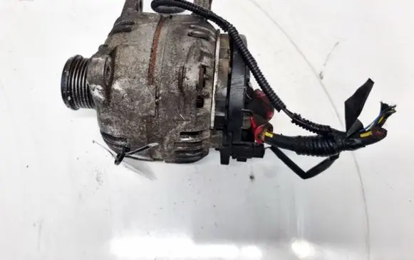 Nissan Qashqai Generator/alternator 0124525140 8200728292D