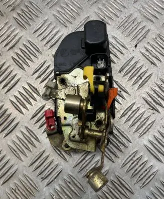 Chrysler Grand Voyager IV Front door lock