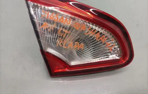 Nissan Qashqai Tailgate rear/tail lights