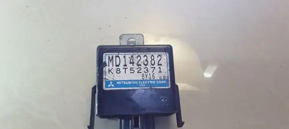 Mitsubishi Pajero Sport I Other relay MD142382 K8T52371