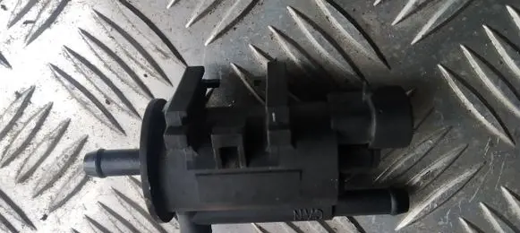 KIA Carens I Turbo solenoid valve 2891025100
