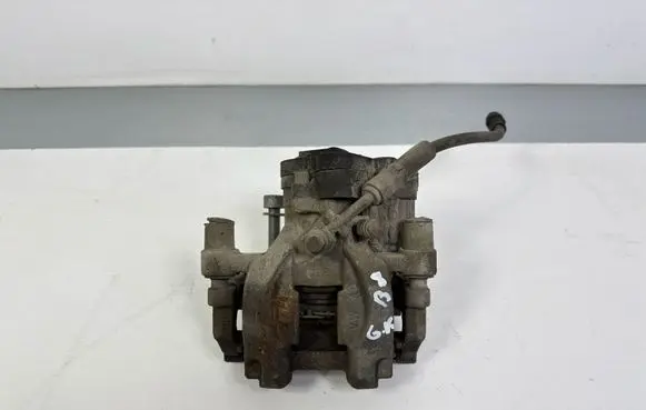 Volkswagen PASSAT B8 Rear brake caliper 