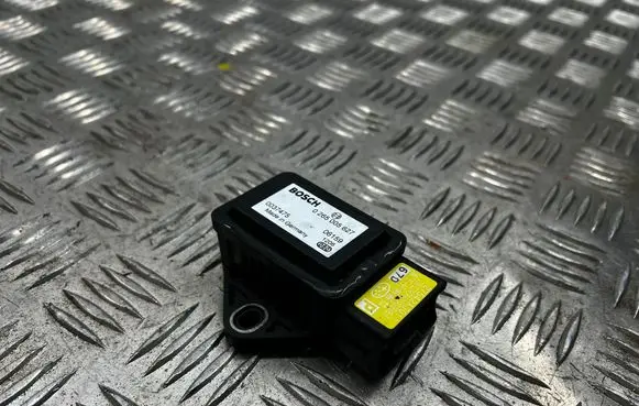 Subaru Outback ESP acceleration yaw rate sensor 27542AG011 505999343 0265005627