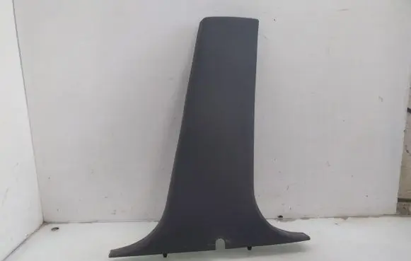 (B) pillar trim (bottom)