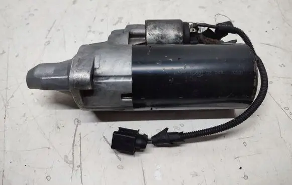Mercedes-Benz ML W164 Starter motor A0061514101