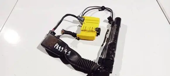 BMW 1 E81 E87 Middle seatbelt (rear) 040826
