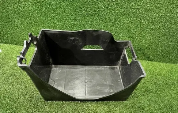 Mitsubishi Pajero Battery box tray MR411561