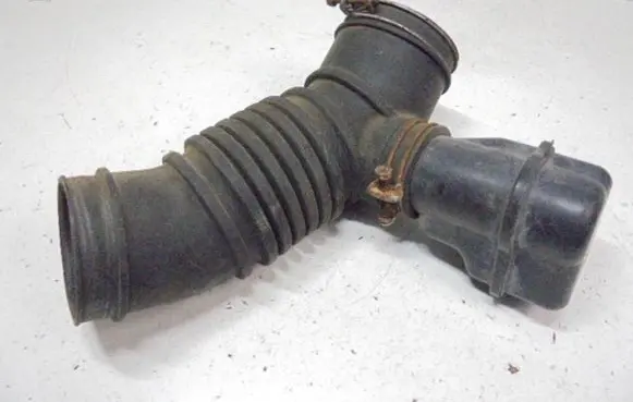 Mitsubishi Pajero Pinin Air intake hose/pipe