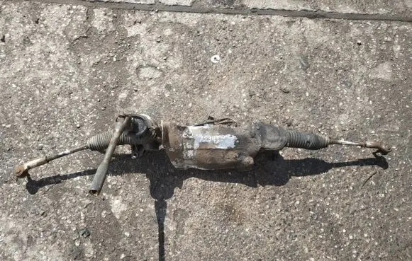 Volkswagen Touran I Steering rack lhd