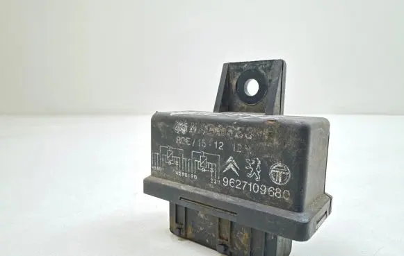 Citroen Berlingo Fuel injection pump control unit/module 9627109680