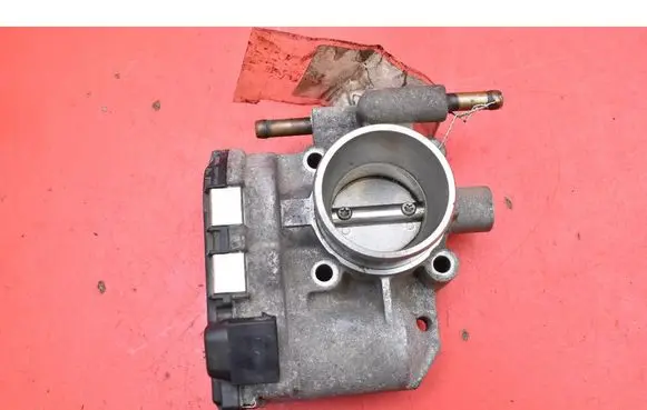Opel Corsa C Throttle body valve 24420536