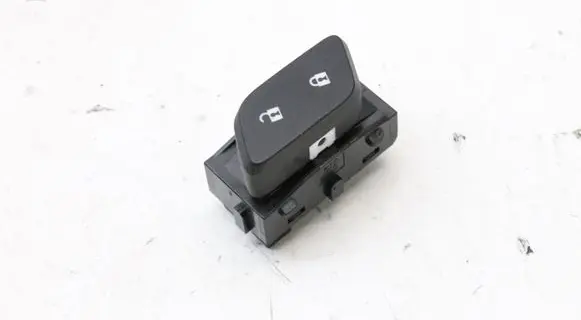 Opel Astra K Central locking switch button 13437277