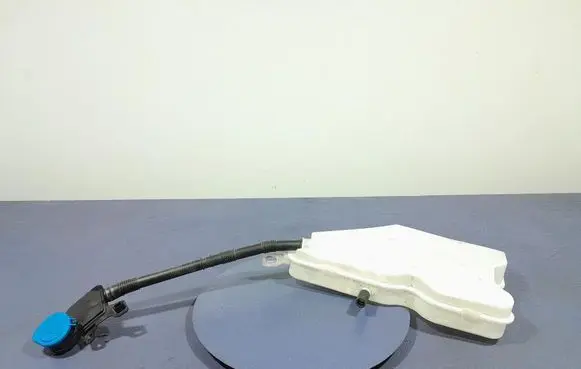 BMW 3 G20 G21 Windshield washer fluid reservoir/tank 7427885
