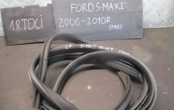Ford S-MAX Front door rubber seal 