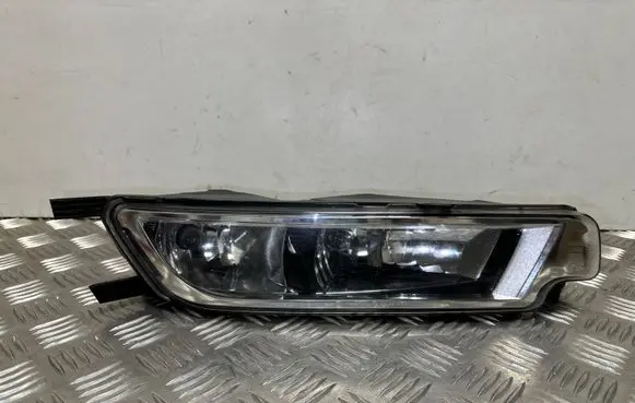 Volkswagen PASSAT B8 Front fog light 3G0941661J