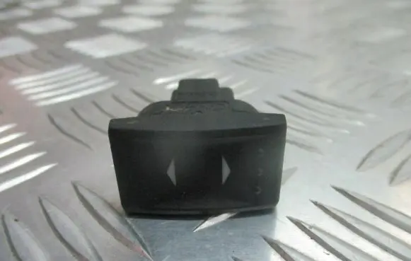 Ford Mondeo Mk III Electric window control switch