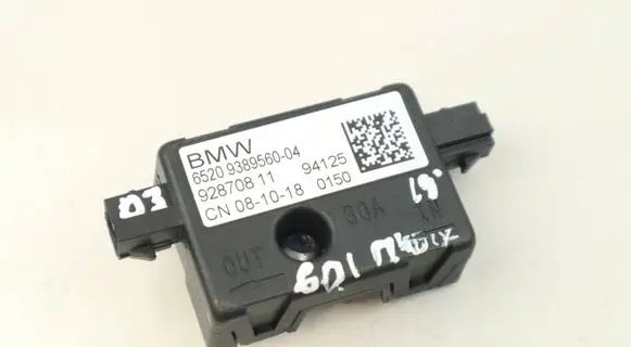 BMW X3 G01 Aerial antenna amplifier 9389560 92870811