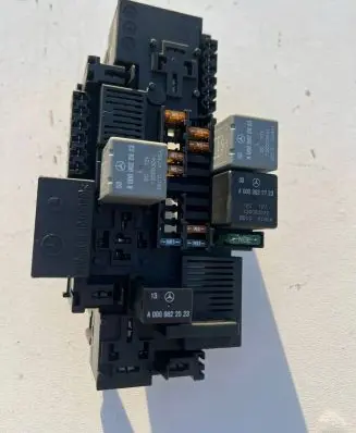Mercedes-Benz C W205 Fuse box set A2229063701 50PL12F00 142250586