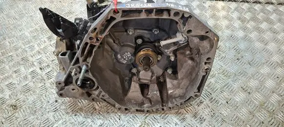 Renault Clio III Manual 5 speed gearbox S27612538 JR5124