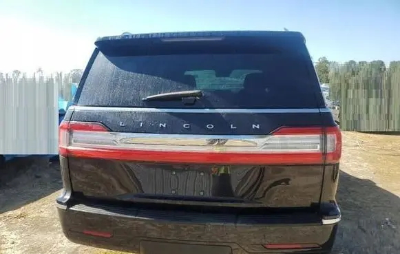 Lincoln Navigator Rear/tail lights set 
