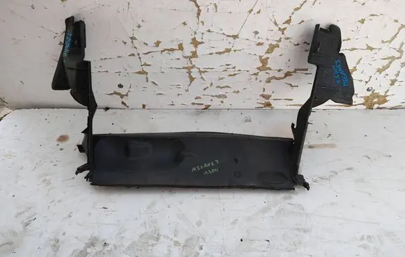 Renault Megane III Intercooler air channel guide 214760938R