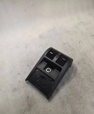 Volkswagen PASSAT B6 Rear air vent grill 3C0863615