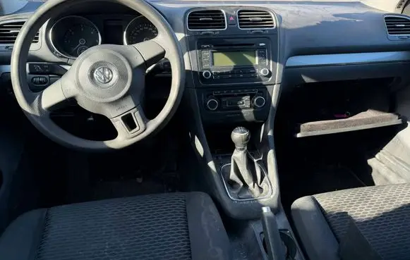 Volkswagen Golf VI Dashboard 