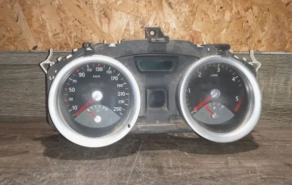 Renault Megane II Speedometer (instrument cluster) 2RPF10A855A