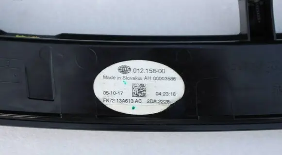 Land Rover Discovery 5 Third/center stoplight FK7213A613AC 01215800 00003586