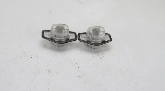 Honda CR-V Number plate light HEB01