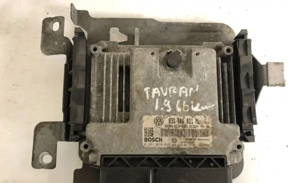 Volkswagen Touran I Engine control unit/module 03G906021ML 0281014046