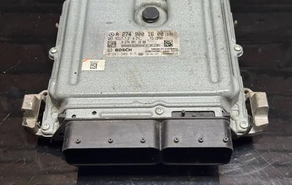 Mercedes-Benz C W205 Engine control unit/module A2749001600 A2749011600 0261S09815