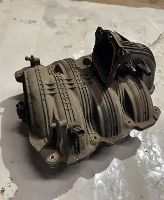 Jeep Cherokee III KJ Intake manifold 53031080AE