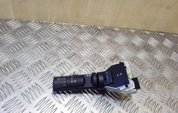Nissan Qashqai Indicator stalk 14425