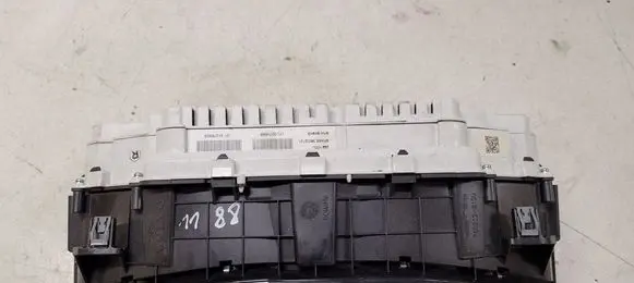 Volvo V40 Speedometer (instrument cluster) 31376803 769212810U 0074568