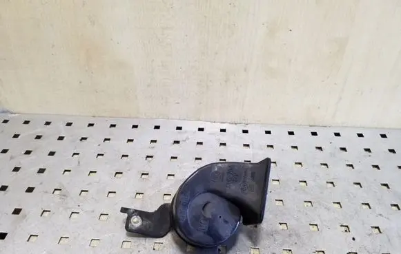 Mazda 3 II Horn signal E9004095 A046061