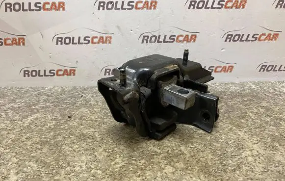 Volkswagen Polo V 6R Engine mount bracket 6R0199555