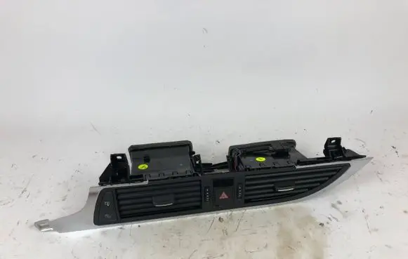 Audi A6 C7 Dash center air vent grill