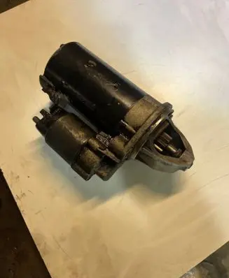 Mercedes-Benz E W211 Starter motor A0051516601 0001109259